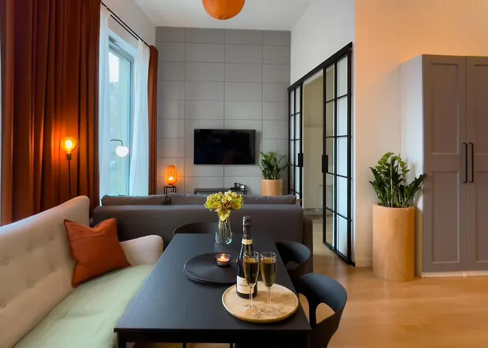 Urban Apartments Premium, Sokolska 30 Towers No 3, Free Parking, Gym & Sauna, Self Check-In